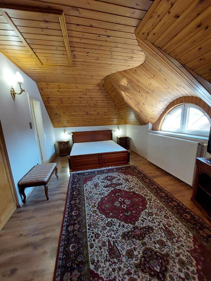 Gombos Apartman Apartment Hajduszoboszlo Exterior photo