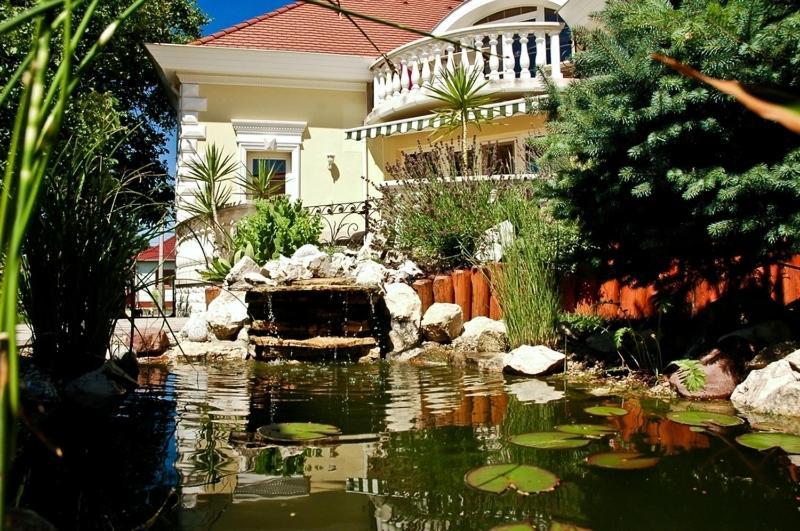 Gombos Apartman Apartment Hajduszoboszlo Exterior photo